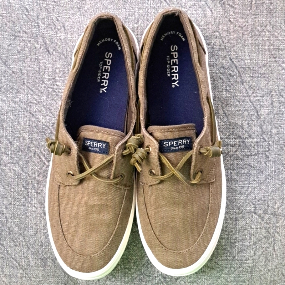Awesome Sperry's. NWOT